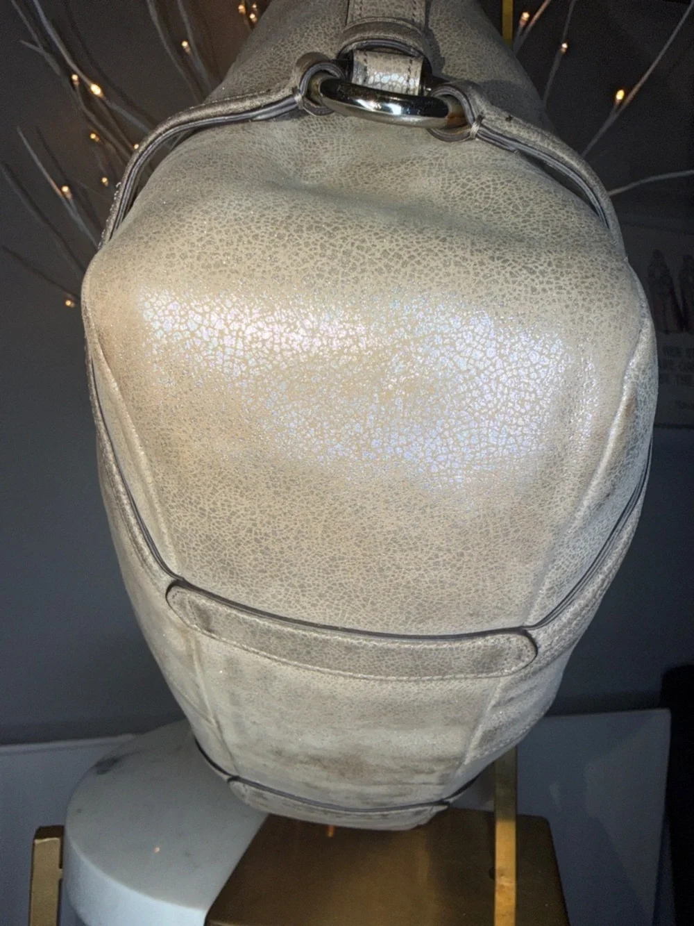 Coach EUC luxurious soft cream w/gold undertone shoulder bag with adj strap - Picture 8 of 13